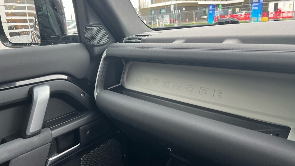 Used Land Rover Defender 2021 for sale - 76773218: Photo 22