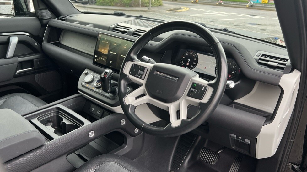 Used Land Rover Defender 2021 for sale - 76773218: Photo 28