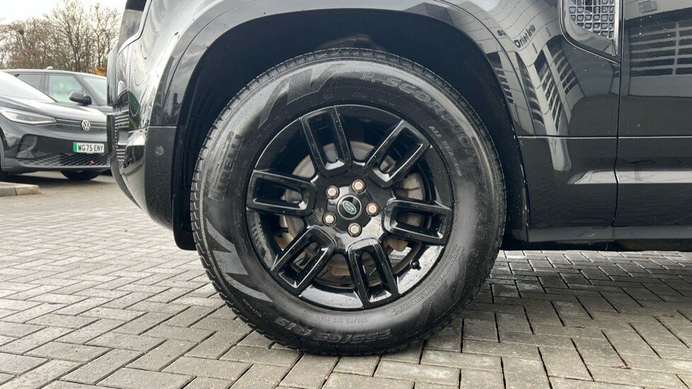 Used Land Rover Defender 2021 for sale - 76773218: Photo 31