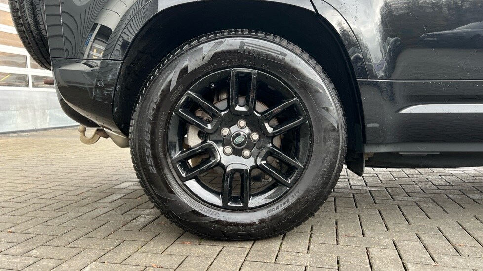 Used Land Rover Defender 2021 for sale - 76773218: Photo 32