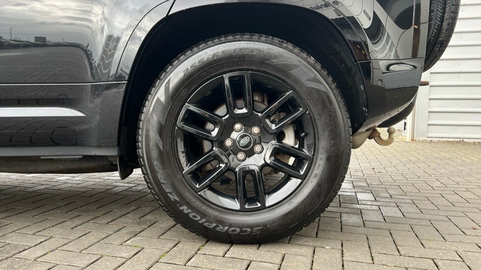 Used Land Rover Defender 2021 for sale - 76773218: Photo 33