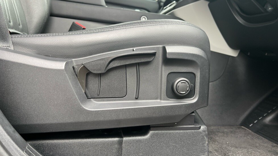 Used Land Rover Defender 2021 for sale - 76773218: Photo 45