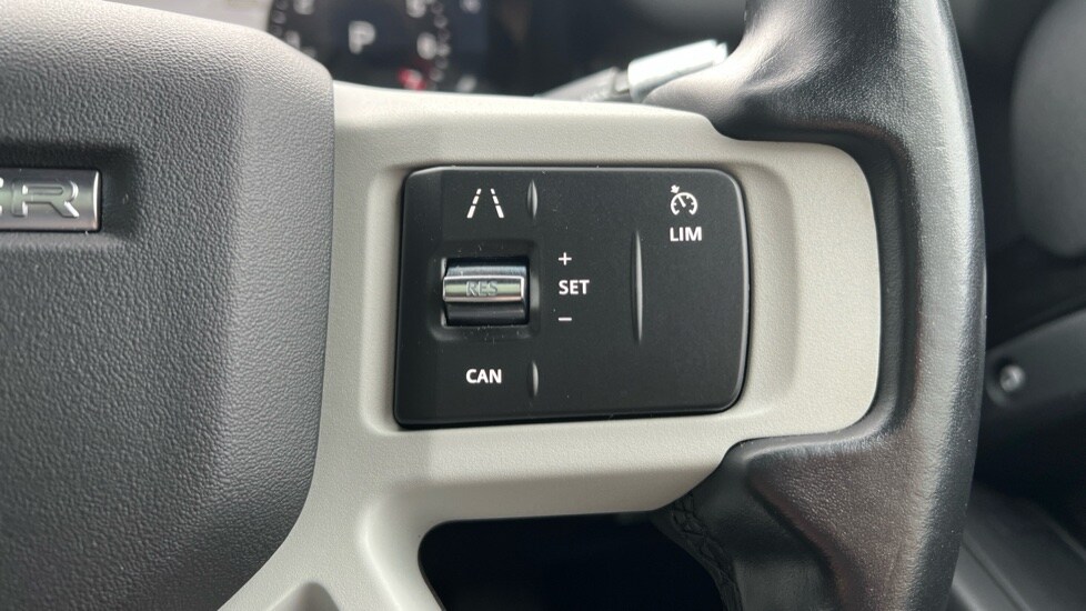 Used Land Rover Defender 2021 for sale - 76773218: Photo 67