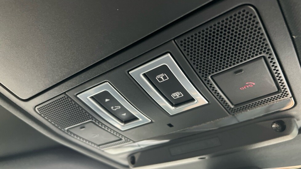 Used Land Rover Defender 2021 for sale - 76773218: Photo 68