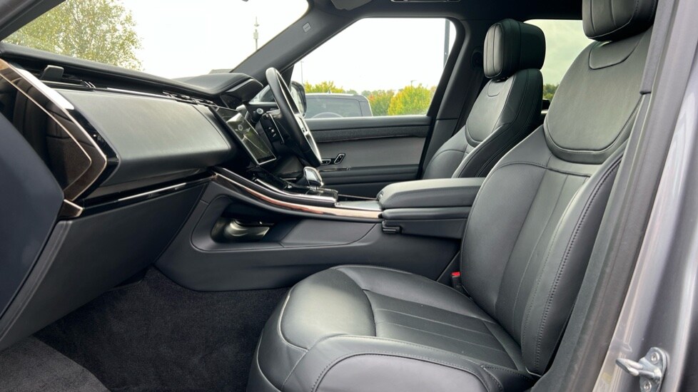 Used Land Rover Range Rover Sport 2023 for sale - 76104295: Photo 3