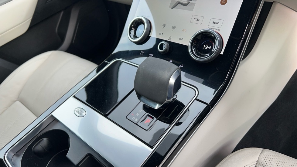 Used Land Rover Range Rover Velar 2022 for sale - 76338955: Photo 13