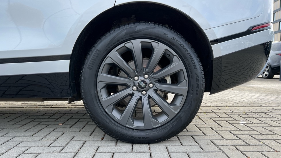 Used Land Rover Range Rover Velar 2022 for sale - 76338955: Photo 33