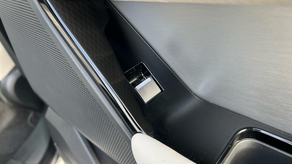 Used Land Rover Range Rover Velar 2022 for sale - 76338955: Photo 47