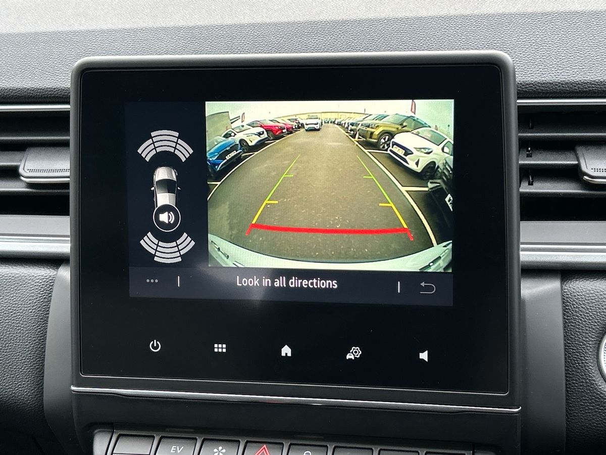 Used Renault Captur 2023 for sale - 76412816: Photo 9