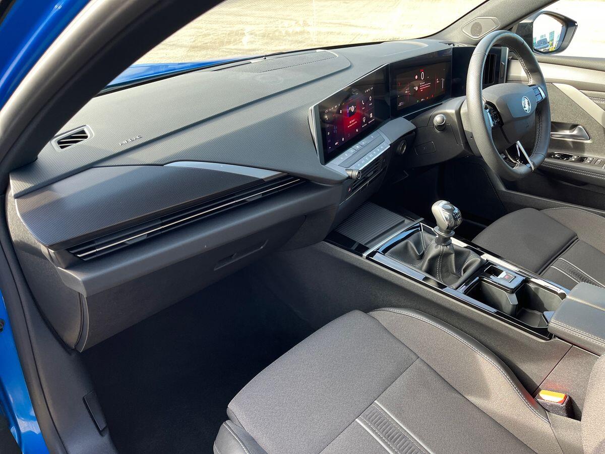 Used Vauxhall Astra 2023 for sale - 77916613: Photo 2