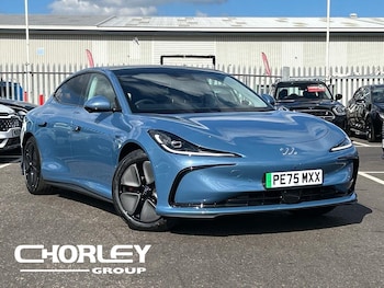 2025 - 300kW Long Range 100kWh 5dr Auto