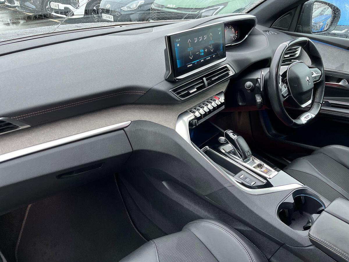 Used Peugeot 3008 2022 for sale - 76777474: Photo 2