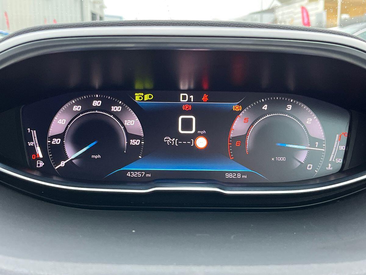 Used Peugeot 3008 2022 for sale - 76922856: Photo 14