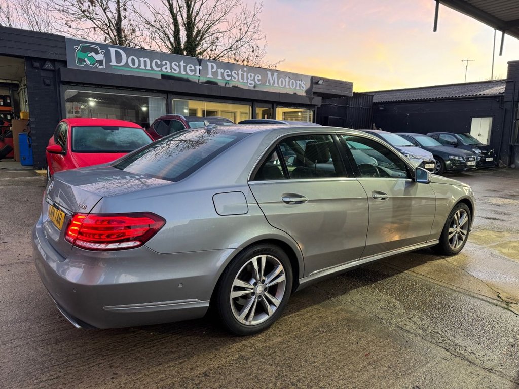 Used Mercedes-Benz E Class 2014 for sale - 76927563: Photo 9