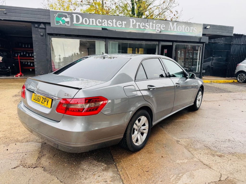 Used Mercedes-Benz E Class 2011 for sale - 76380088: Photo 7