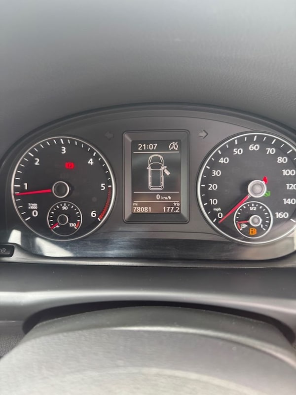 Used Volkswagen Touran 2015 for sale - 75537918: Photo 15