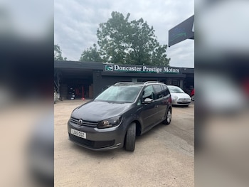 Used Volkswagen Touran 2015 for sale - 75537918: Photo