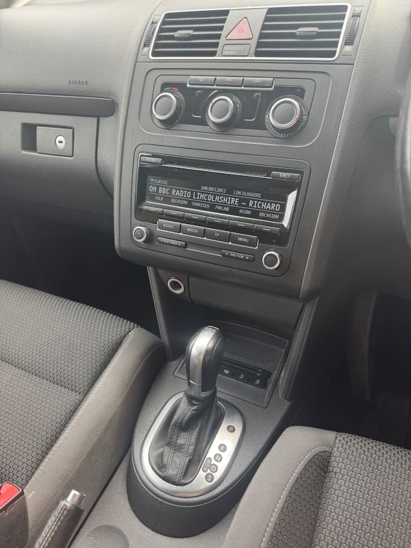 Used Volkswagen Touran 2015 for sale - 75537918: Photo 9