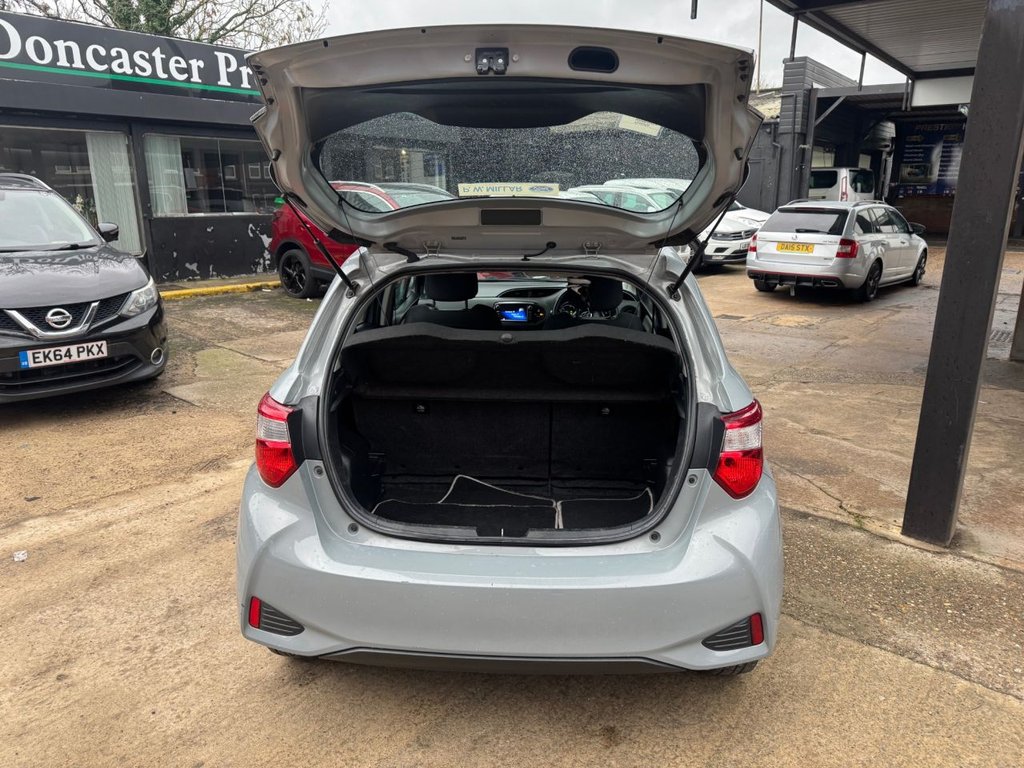 Used Toyota Yaris 2018 for sale - 77302557: Photo 15