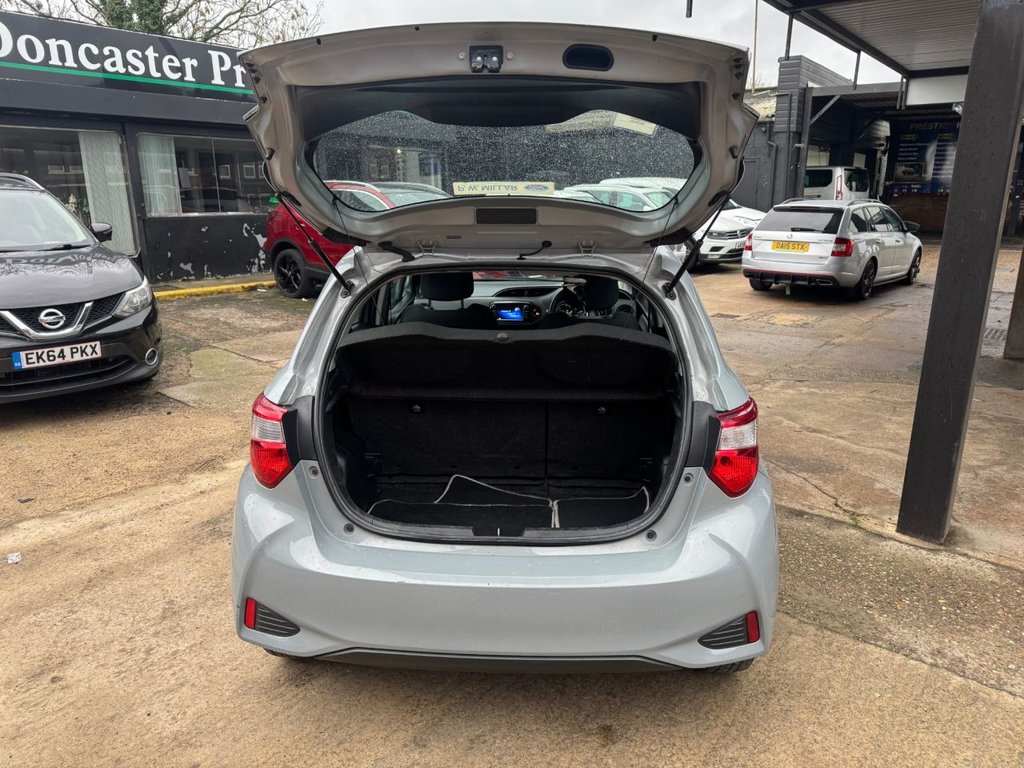 Used Toyota Yaris 2018 for sale - 77302557: Photo 16