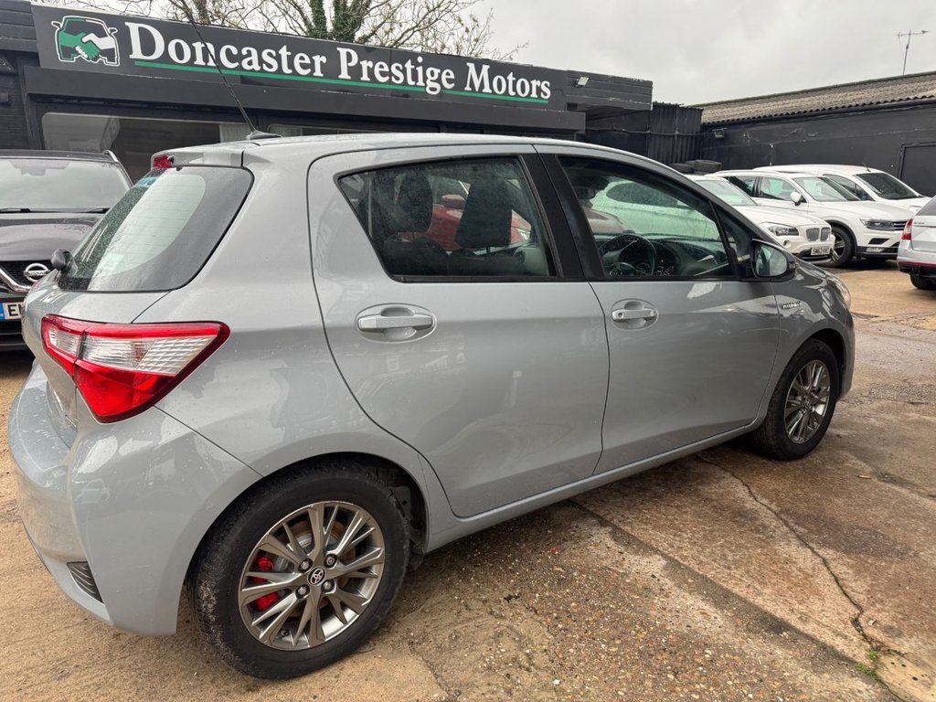 Used Toyota Yaris 2018 for sale - 77302557: Photo 8