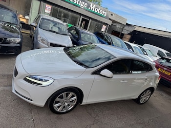 Used Volvo V40 2019 for sale - 78824242: Photo