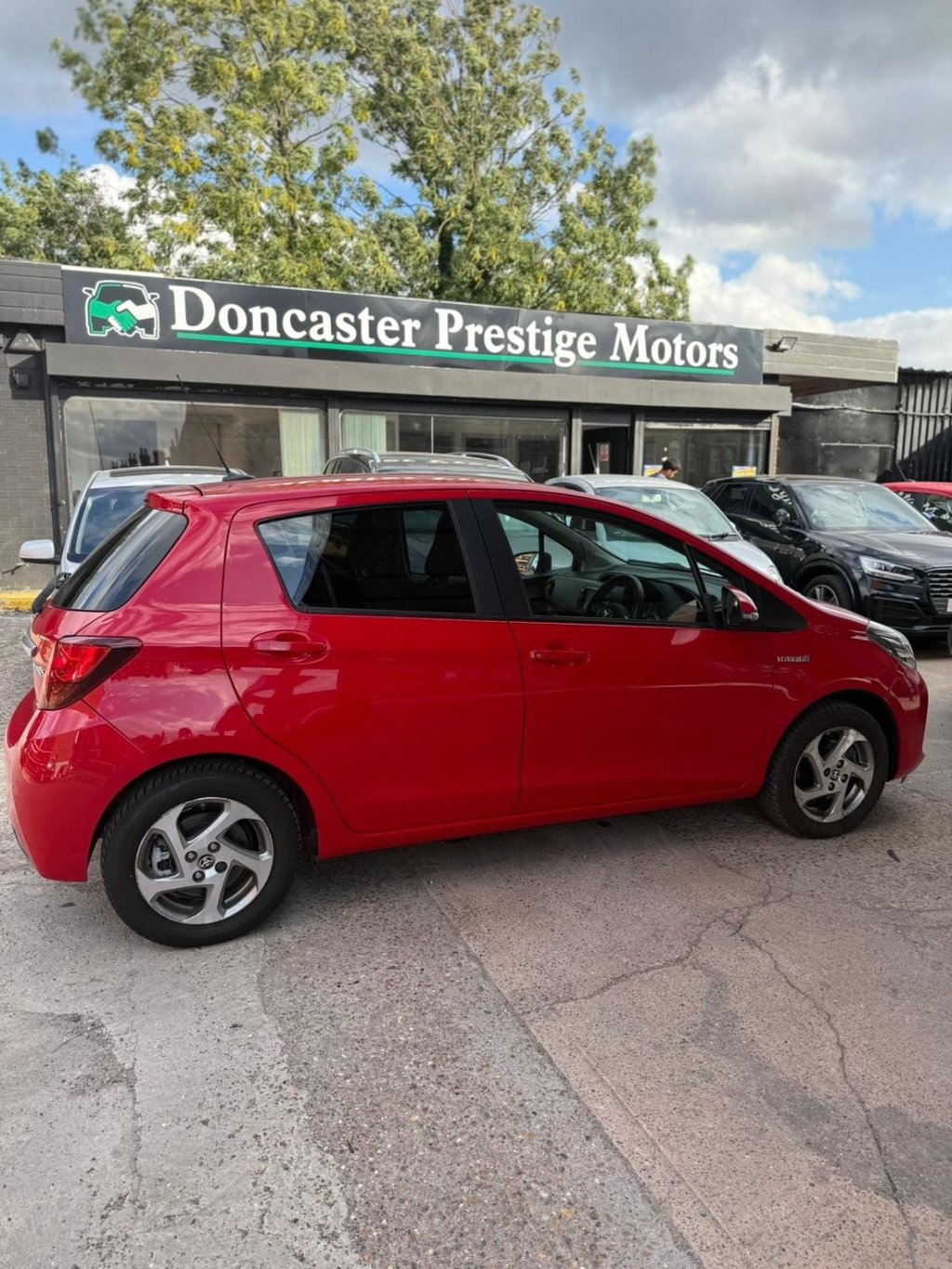 Used Toyota Yaris 2016 for sale - 77193444: Photo 2