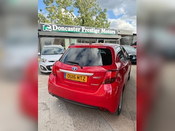 Used Toyota Yaris 2016 for sale - 77193444: Photo