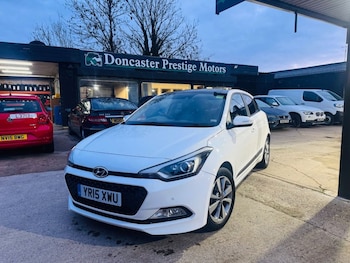 Used Hyundai i20 2015 for sale - 77084790: Photo