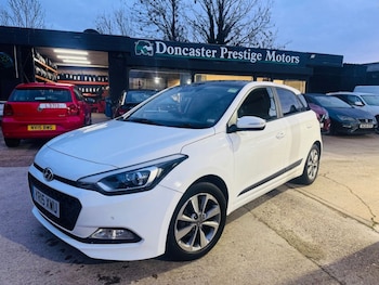 Used Hyundai i20 2015 for sale - 77084790: Photo