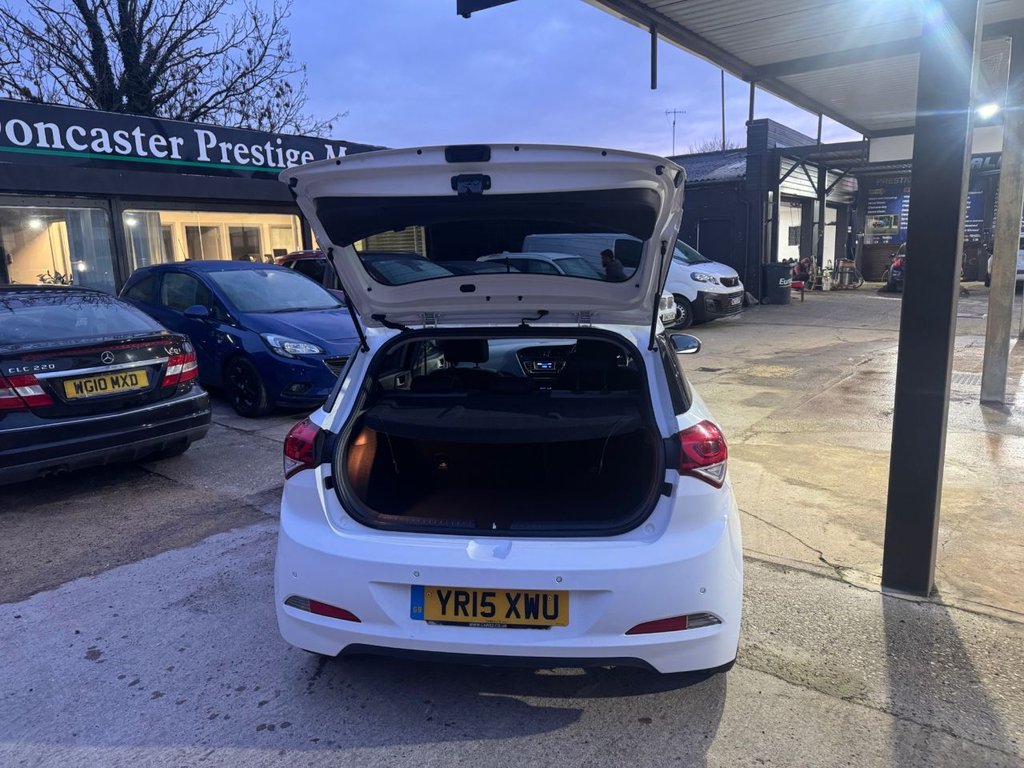 Used Hyundai i20 2015 for sale - 77084790: Photo 9