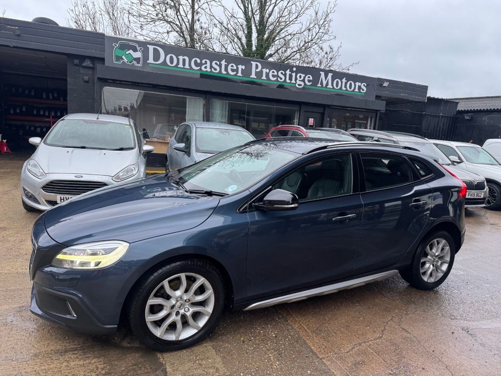 Used Volvo V40 2017 for sale - 77483491: Photo 11