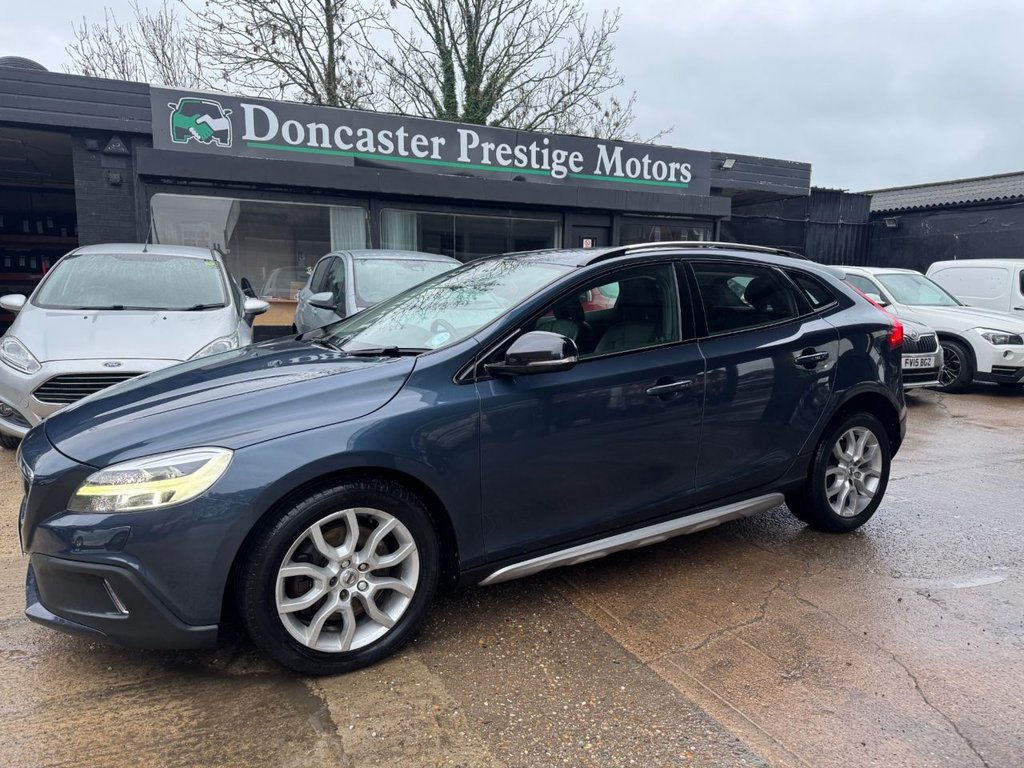 Used Volvo V40 2017 for sale - 77483491: Photo 12