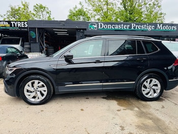 Used Volkswagen Tiguan Allspace 2023 for sale - 78610165: Photo