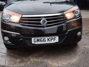 Used Ssangyong Turismo 2017 for sale - 74150204: Photo