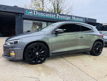 Used Volkswagen Scirocco 2015 for sale - 76420059: Photo