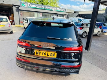 Used Audi Q7 2024 for sale - 78557379: Photo