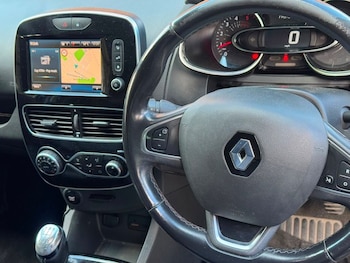 Used Renault Clio 2017 for sale - 79389727: Photo