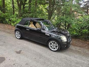 Used MINI Convertible 2009 for sale - 75401222: Photo