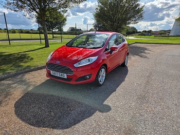 2017 (17) - 1.25 82 Zetec 5dr