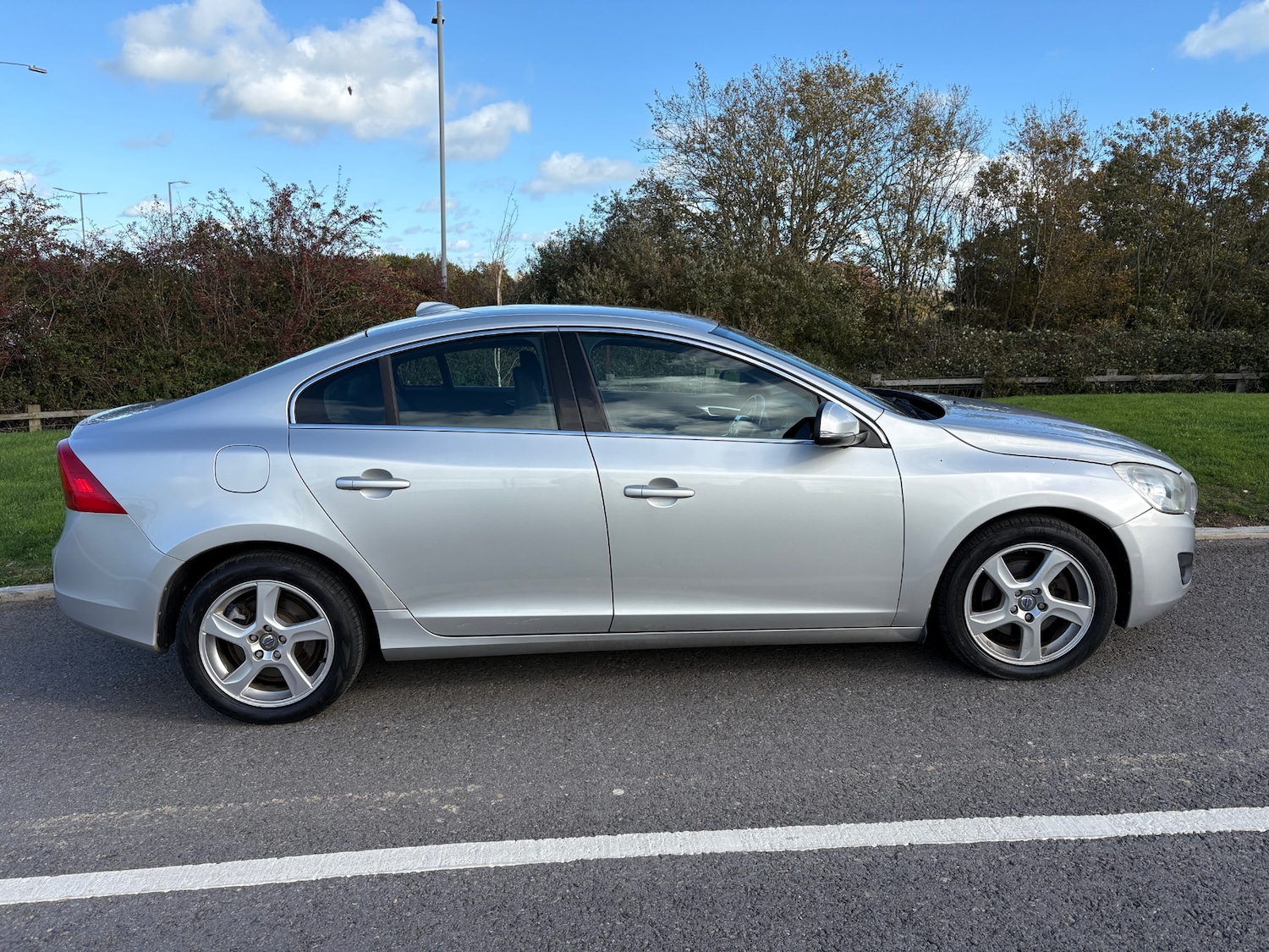 Used Volvo S60 2012 for sale - 76618547: Photo 8