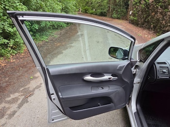 Used Toyota Auris 2011 for sale - 79133540: Photo