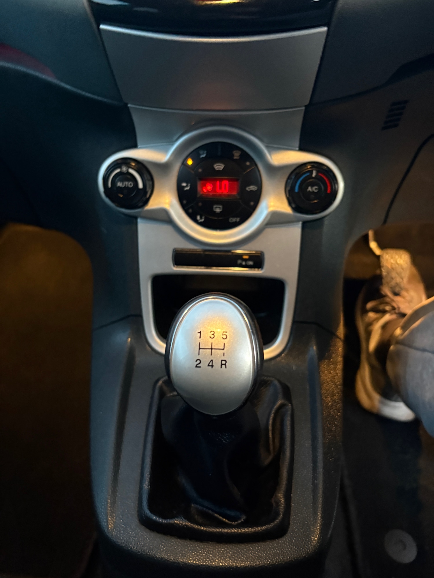 Used Ford Fiesta 2011 for sale - 76904452: Photo 27