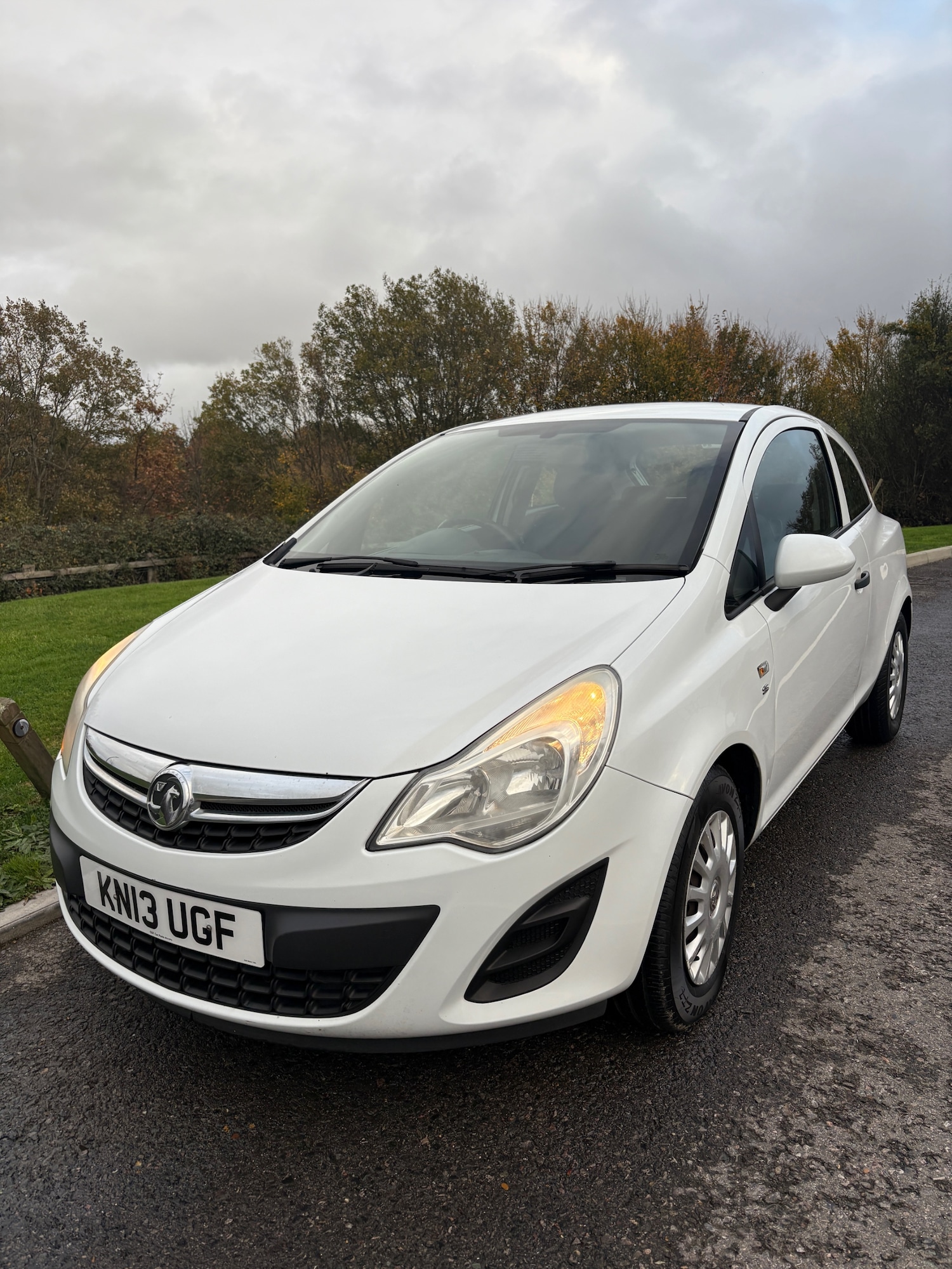 Used Vauxhall Corsa 2013 for sale - 76565010: Photo 3