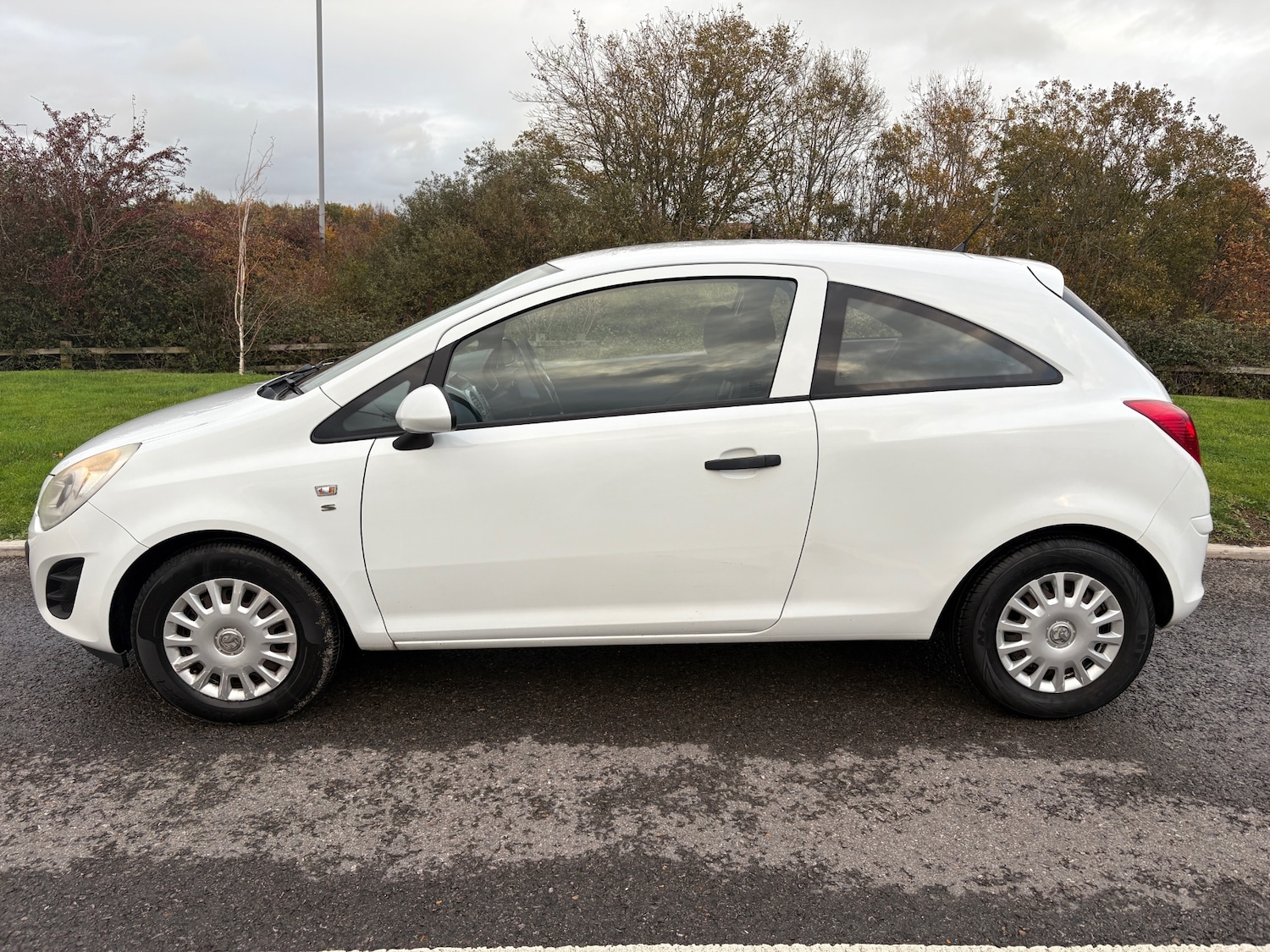 Used Vauxhall Corsa 2013 for sale - 76565010: Photo 7