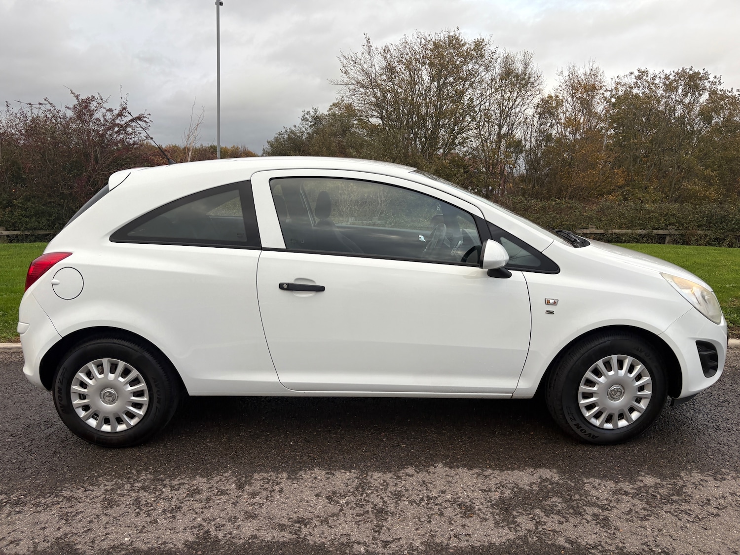 Used Vauxhall Corsa 2013 for sale - 76565010: Photo 8