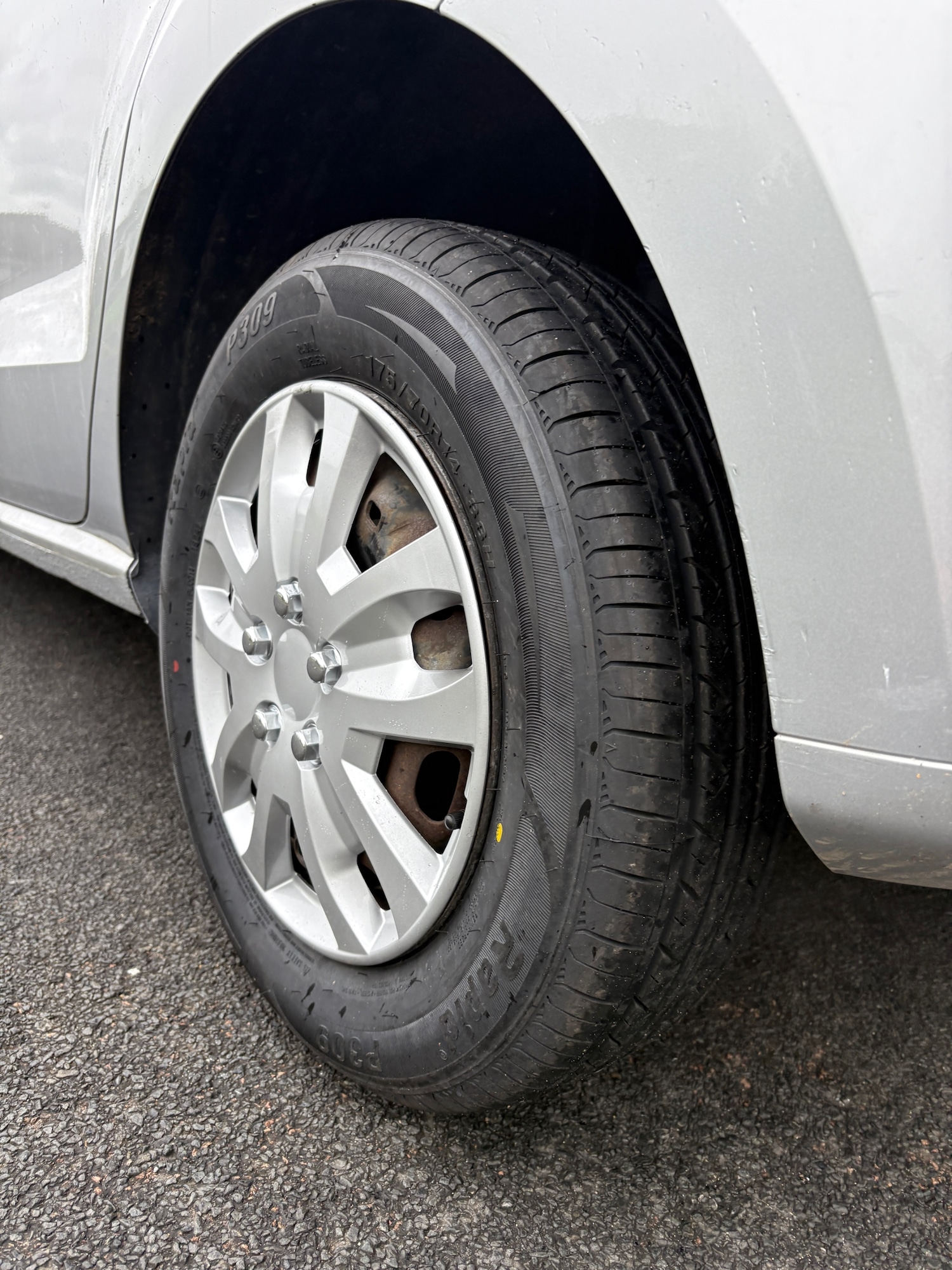 Used Volkswagen Polo 2010 for sale - 76663823: Photo 16