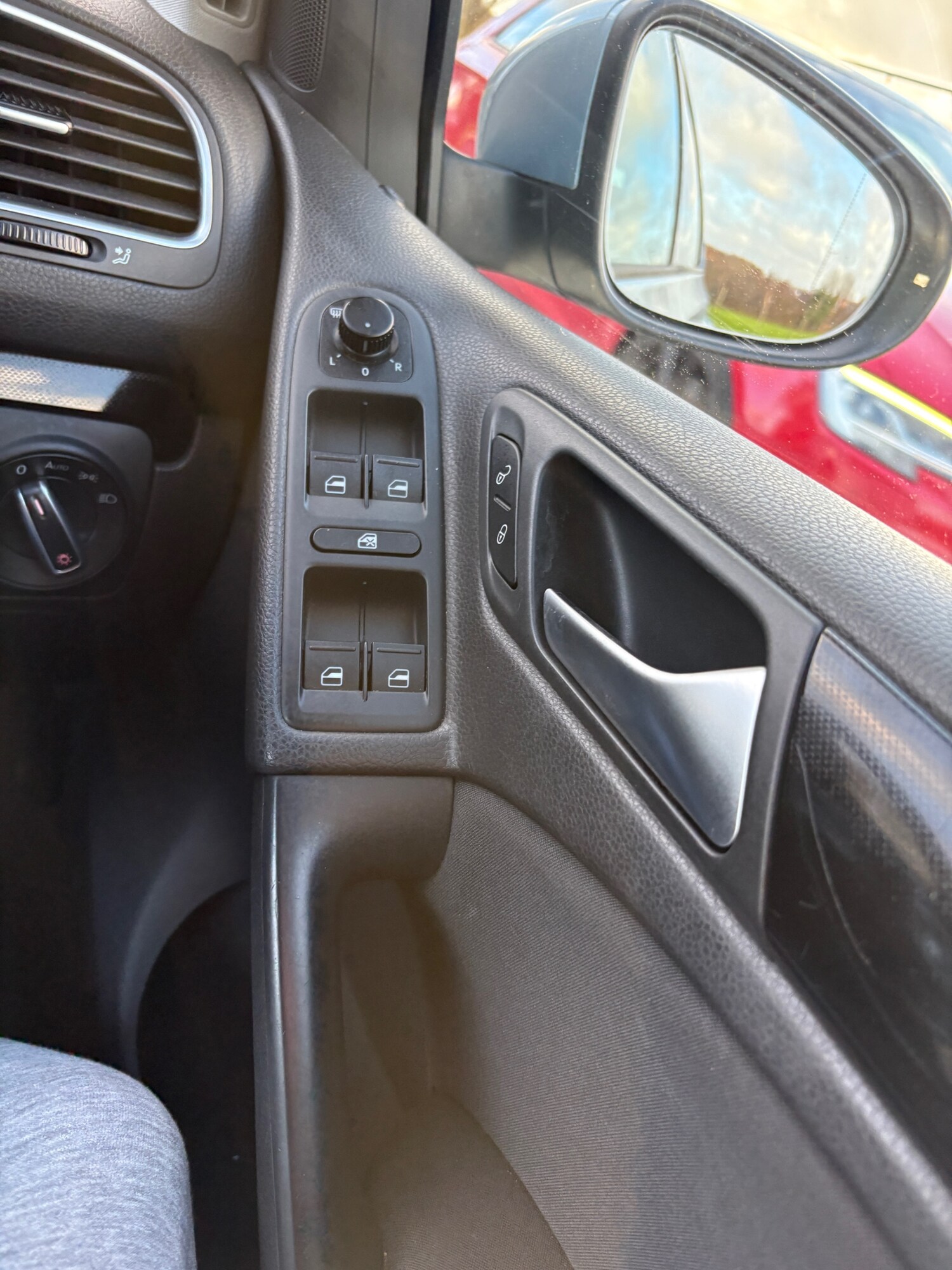 Used Volkswagen Golf 2011 for sale - 76904446: Photo 62