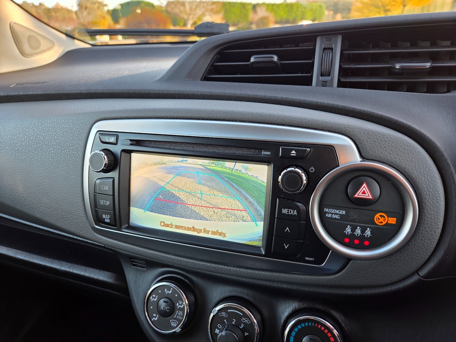 Used Toyota Yaris 2012 for sale - 76413057: Photo 24