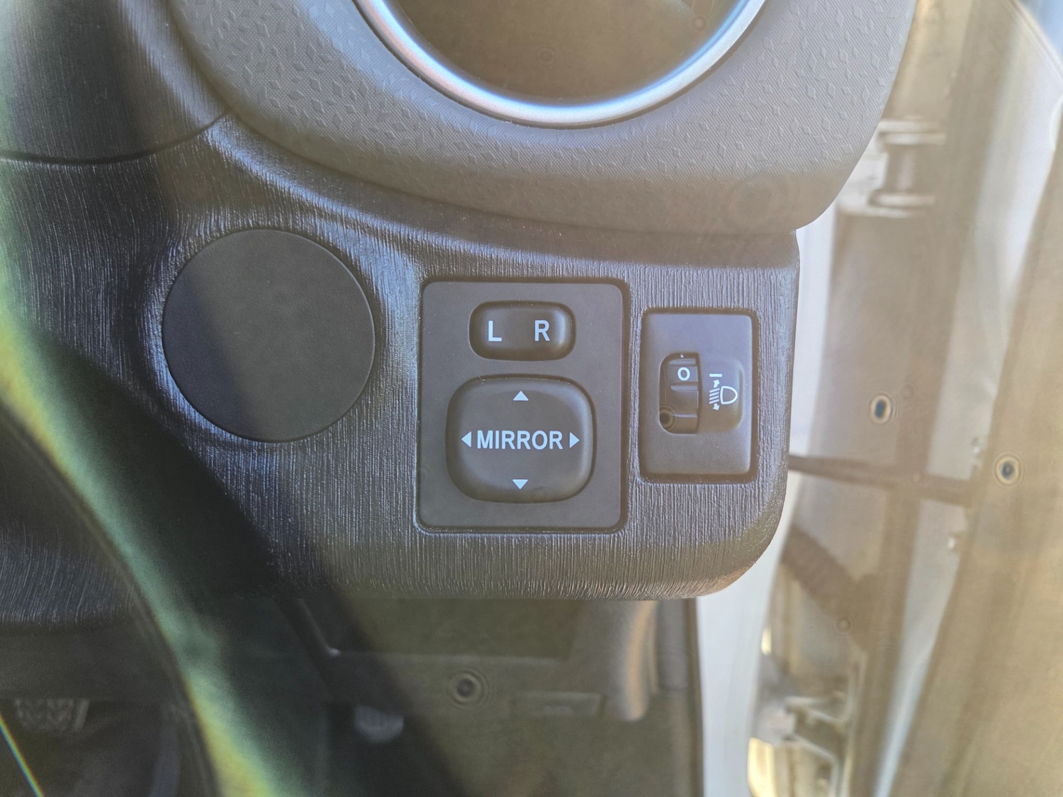 Used Toyota Yaris 2012 for sale - 76413057: Photo 28